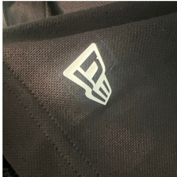 New Era Calgary Stampeders Official CFL Sideline Polo Shirt L - Picture 5 of 7